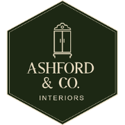 Velin Vitrinekast  met 2x2 Deuren en 2 Laden – Ashford & Co