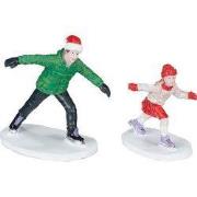Ice skating man and girl 2 pieces l5,5xw3,5xh6 cm