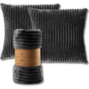 VOORDEELSET - 3-delig - Mart & Marthy - 2 sierkussens 45x45 cm - 1 pla...